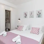 Scenic Elegant With Pool - Five Bedroom * Trogir