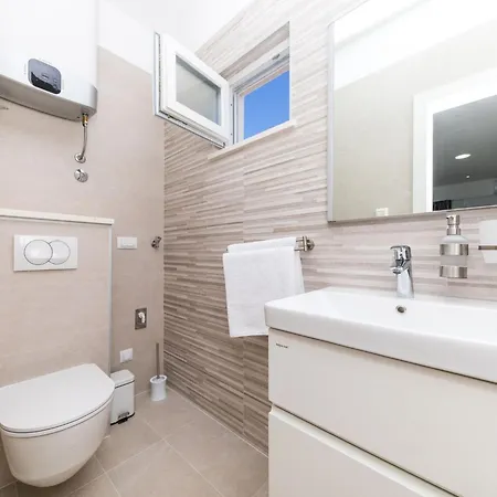 Scenic Elegant With Pool - Five Bedroom Trogir